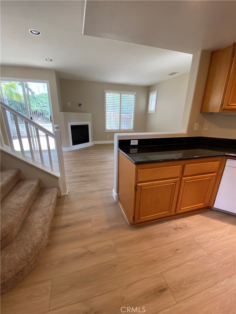 MLS #OC25273599 image #8