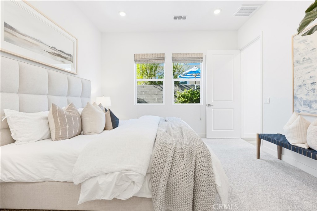 MLS #OC25273648 image #12