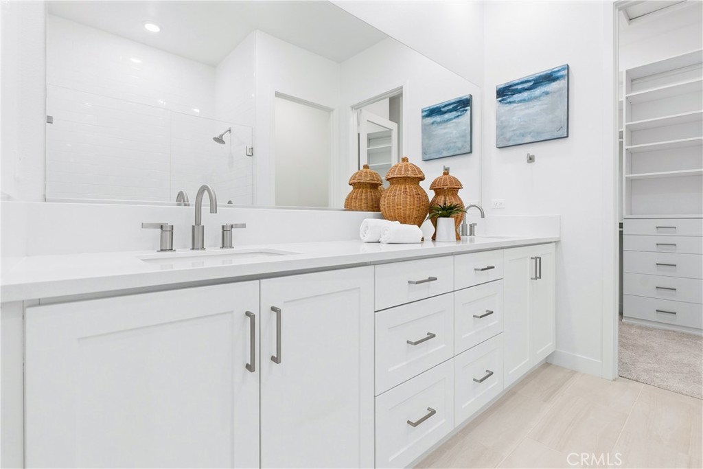 MLS #OC25273648 image #14