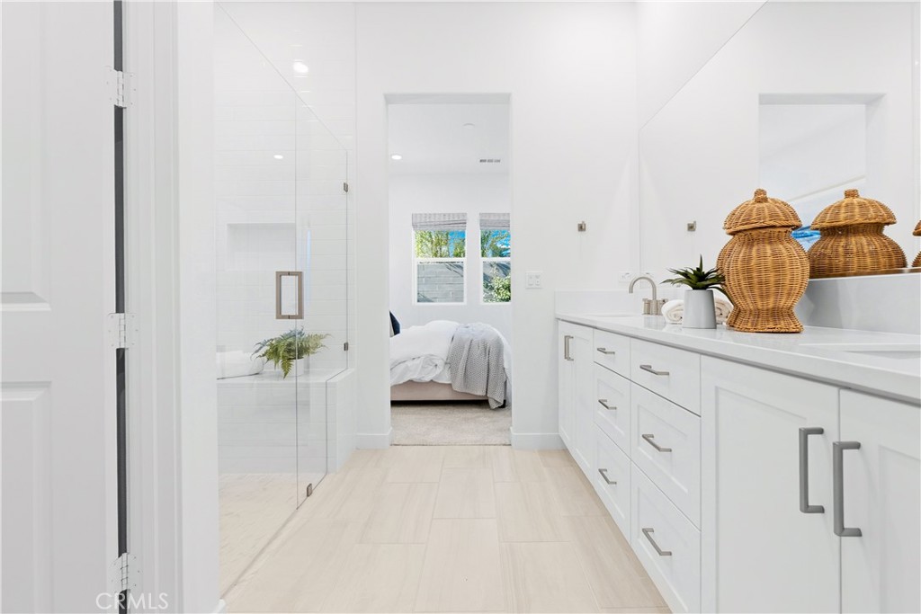 MLS #OC25273648 image #16