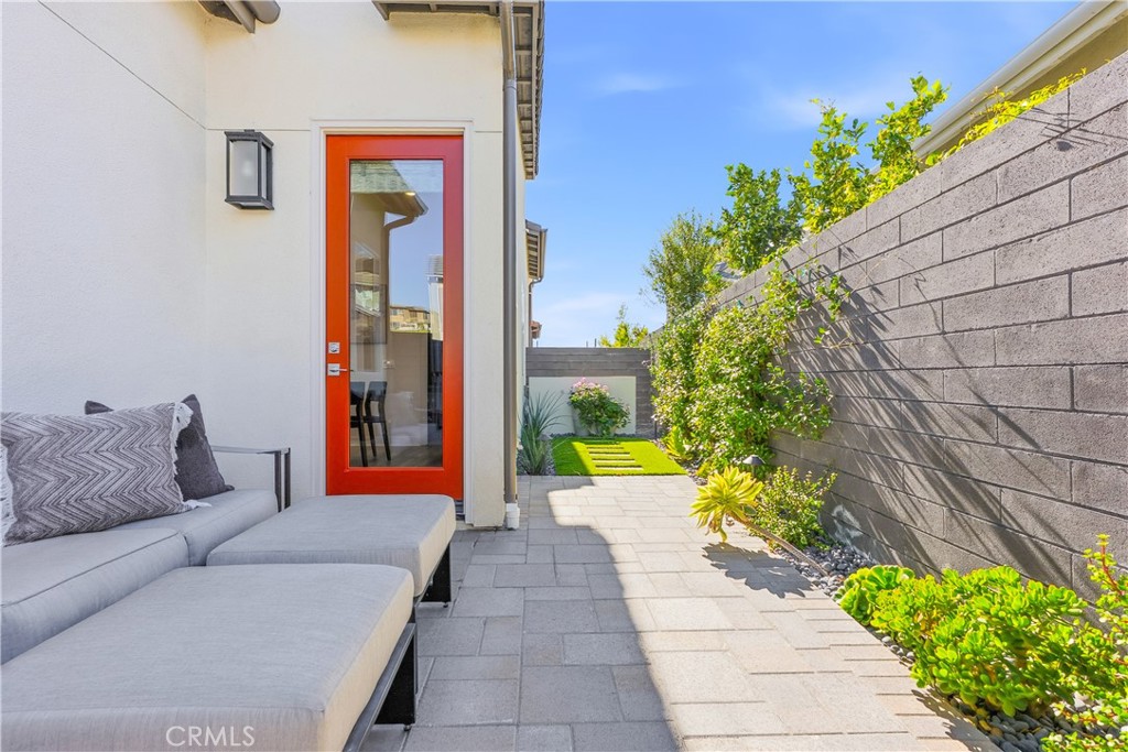 MLS #OC25273648 image #26