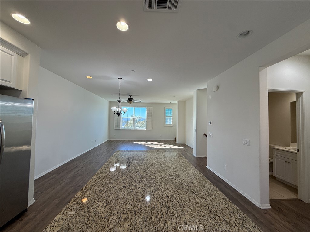 MLS #OC25273654 image #9