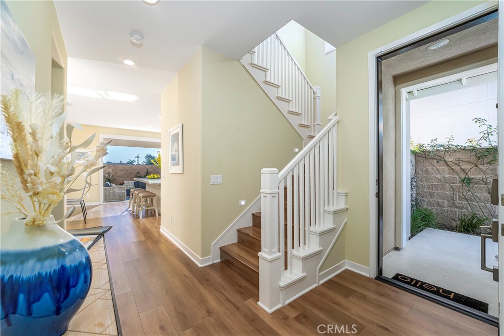 MLS #OC25273672 image #4