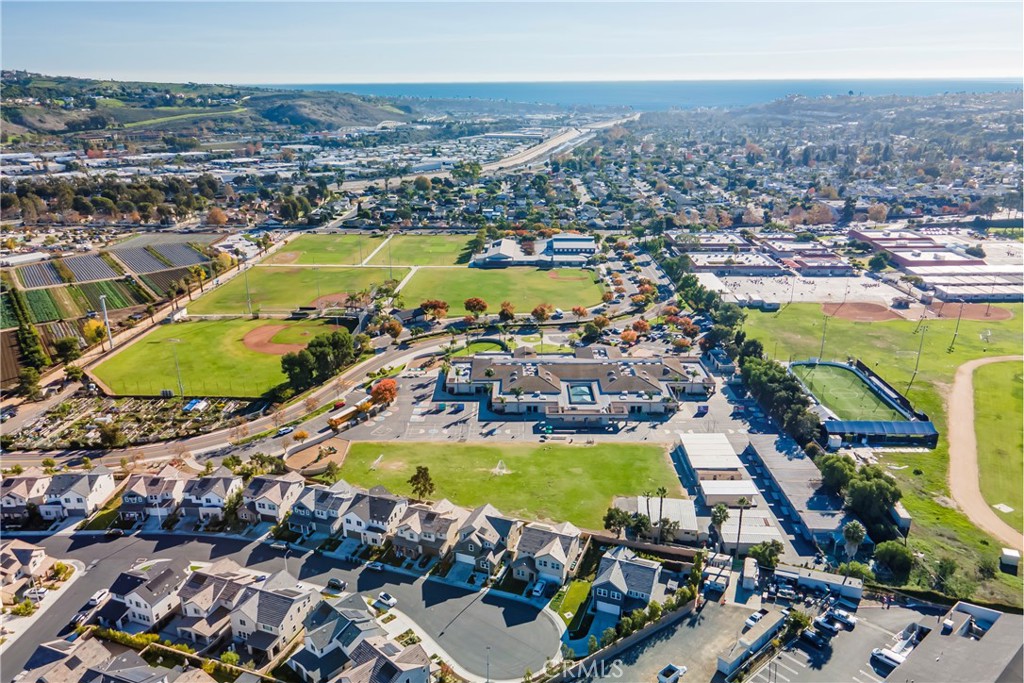 MLS #OC25273672 image #43