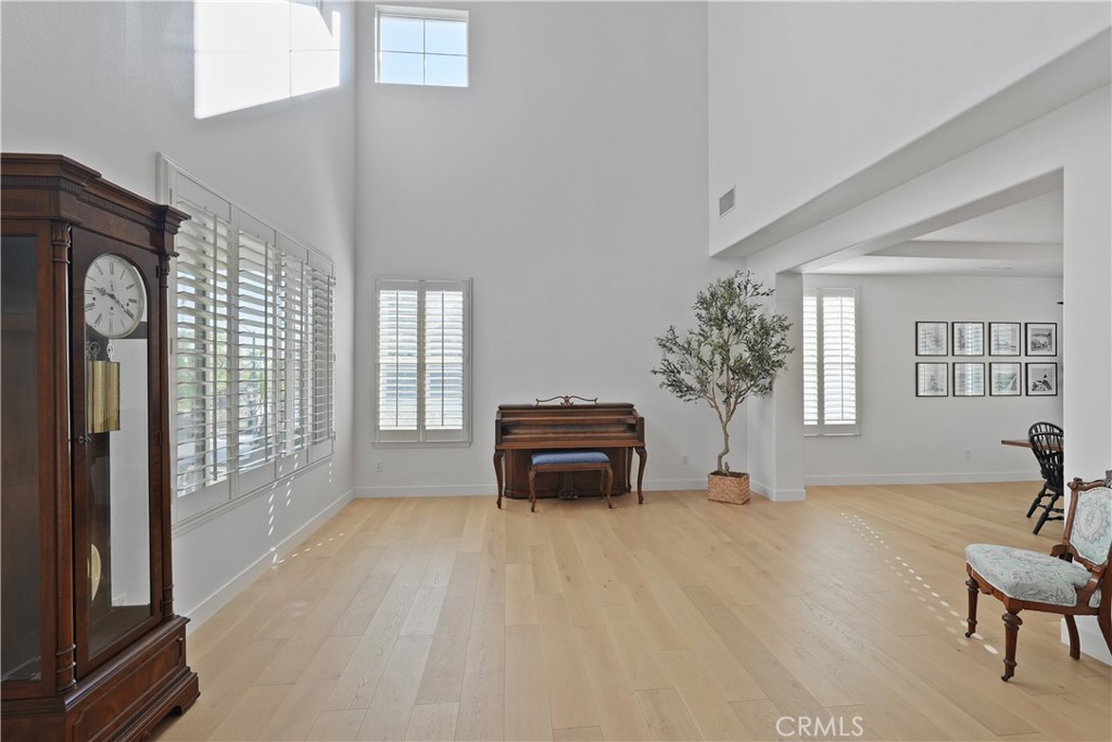 MLS #OC25273684 image #18