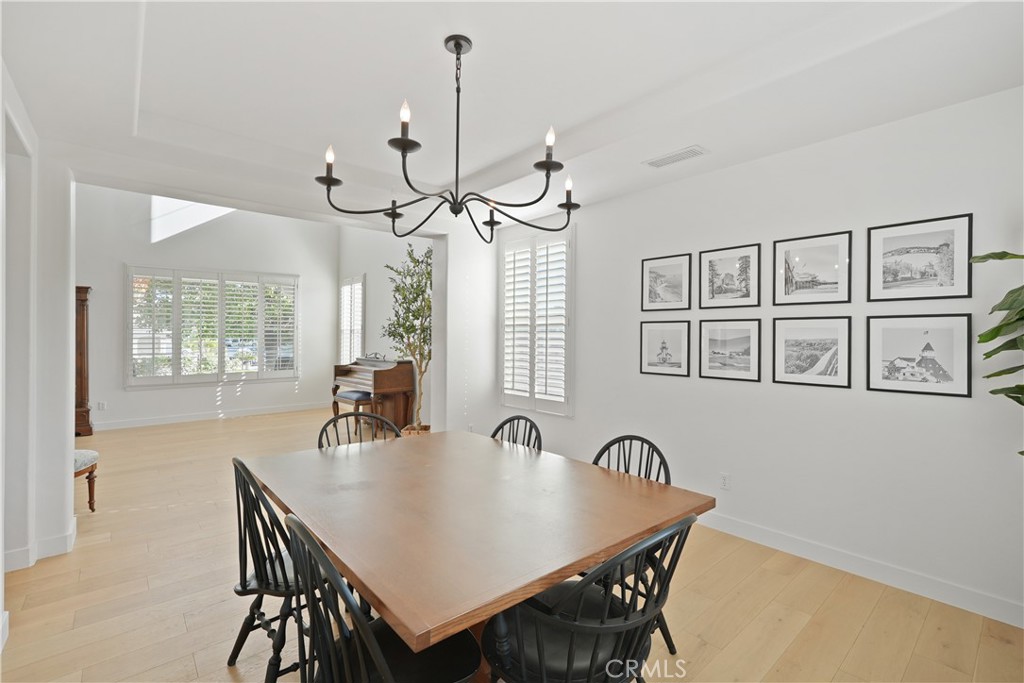 MLS #OC25273684 image #19