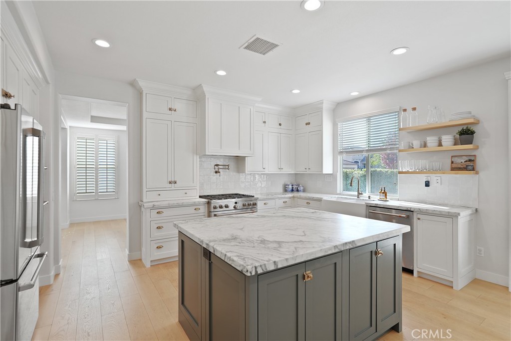 MLS #OC25273684 image #24