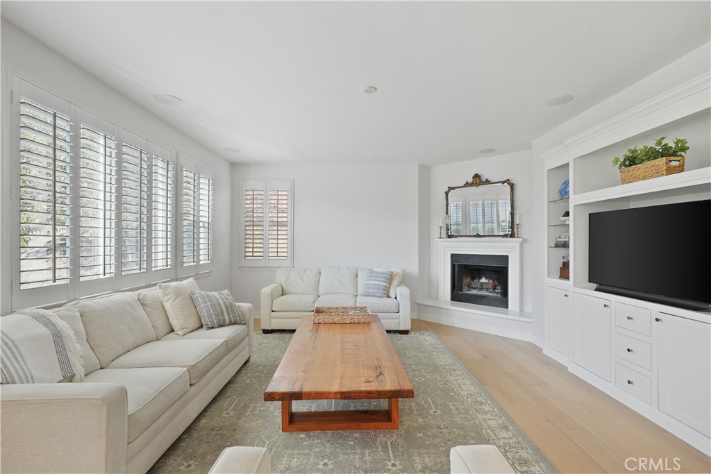 MLS #OC25273684 image #31