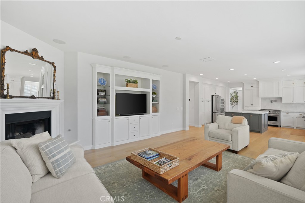 MLS #OC25273684 image #33