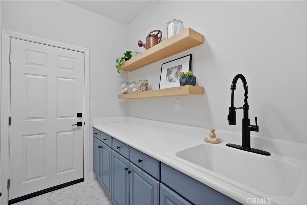 MLS #OC25273684 image #34