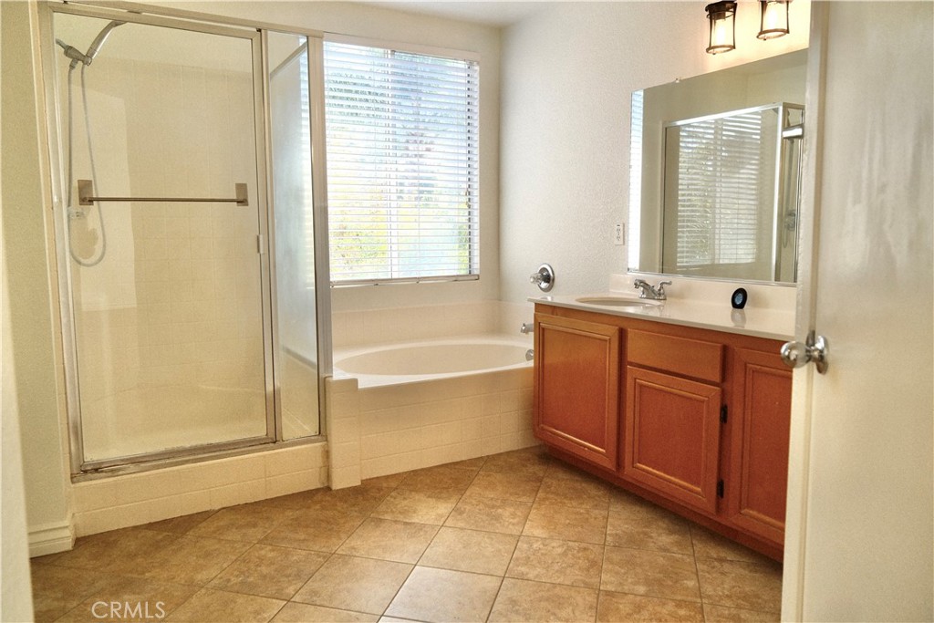 MLS #OC25273703 image #11