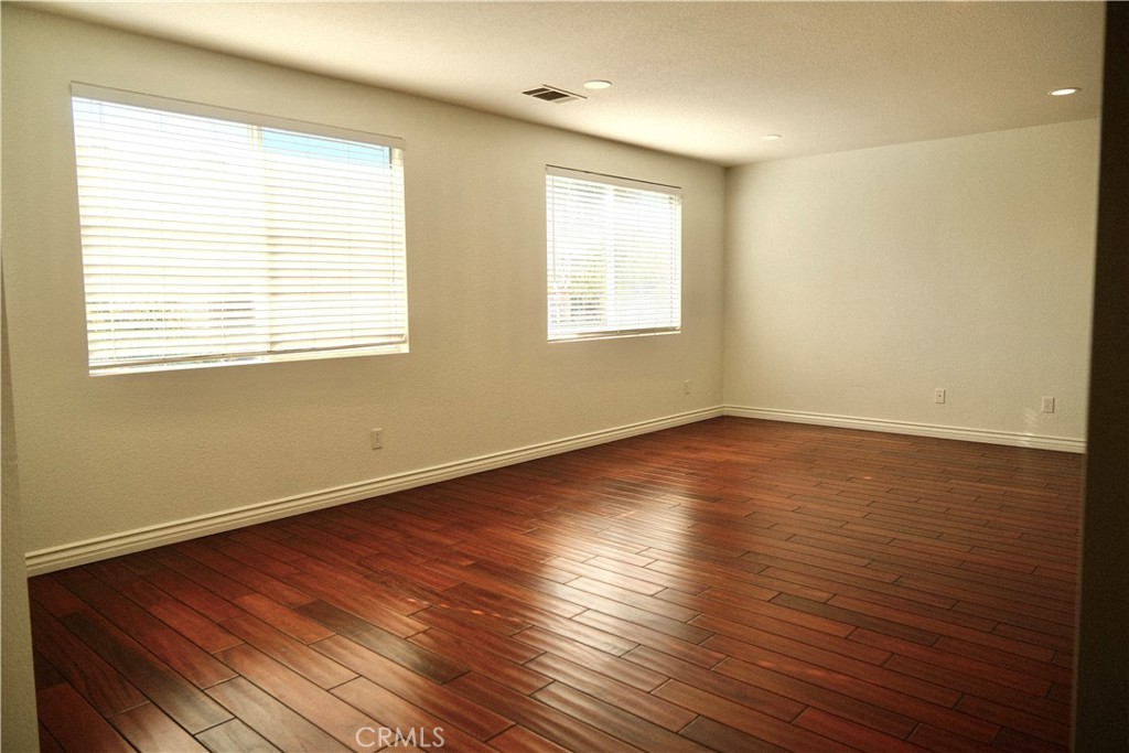 MLS #OC25273703 image #8