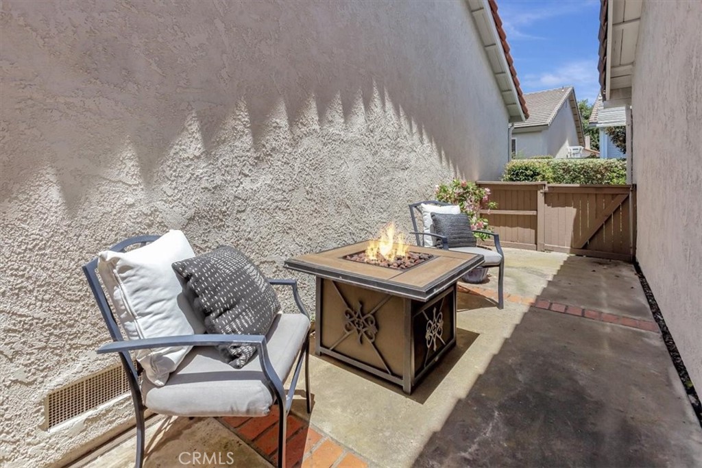 MLS #OC25273724 image #12