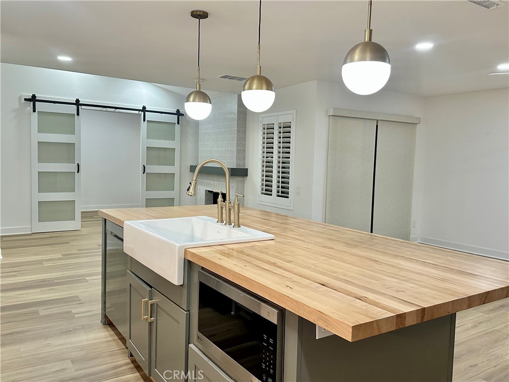 MLS #OC25273724 image #2