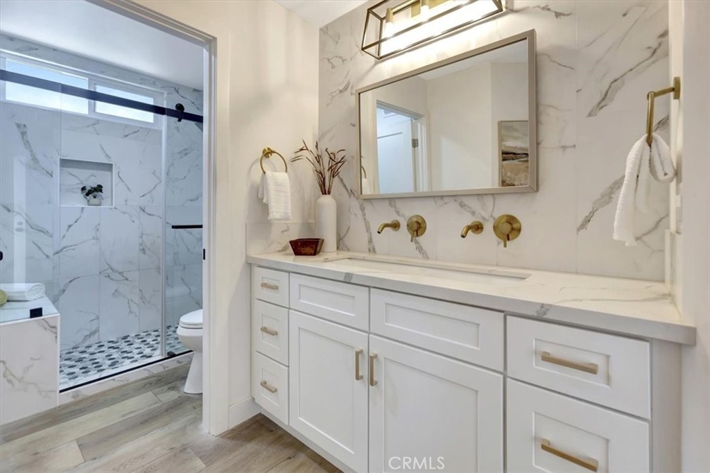 MLS #OC25273724 image #9