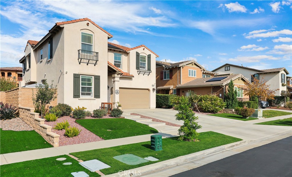 MLS #OC25273730 image #1