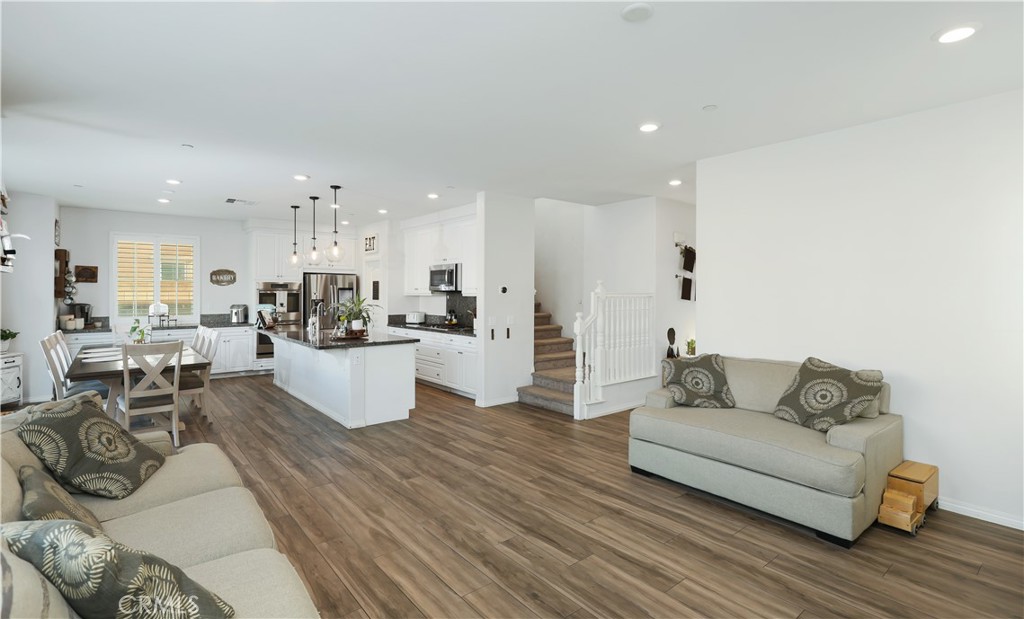 MLS #OC25273730 image #12