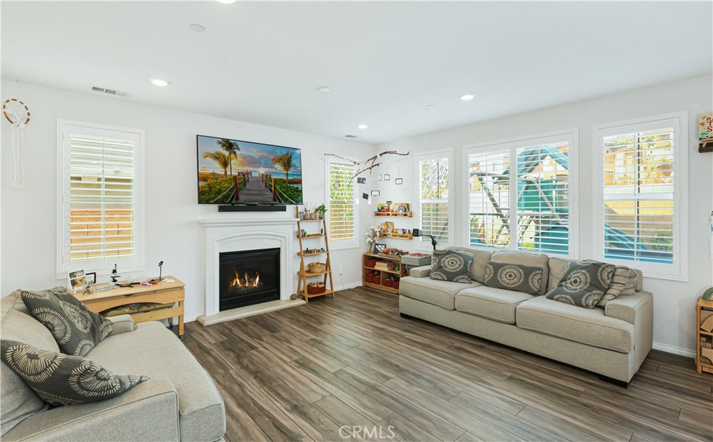 MLS #OC25273730 image #13