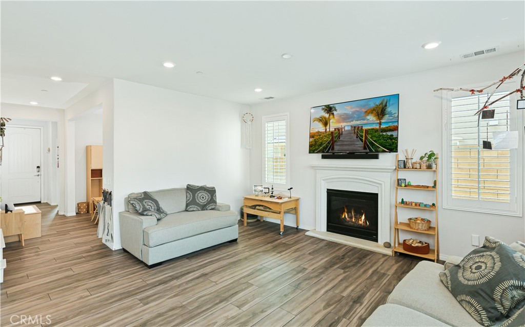 MLS #OC25273730 image #14