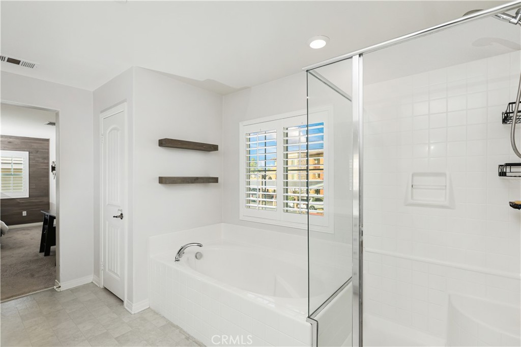 MLS #OC25273730 image #30