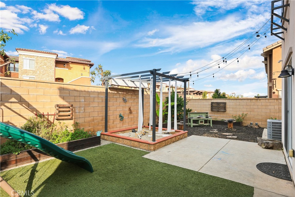 MLS #OC25273730 image #44