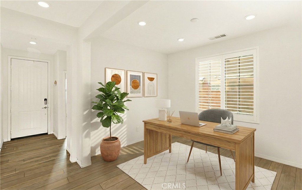 MLS #OC25273730 image #5