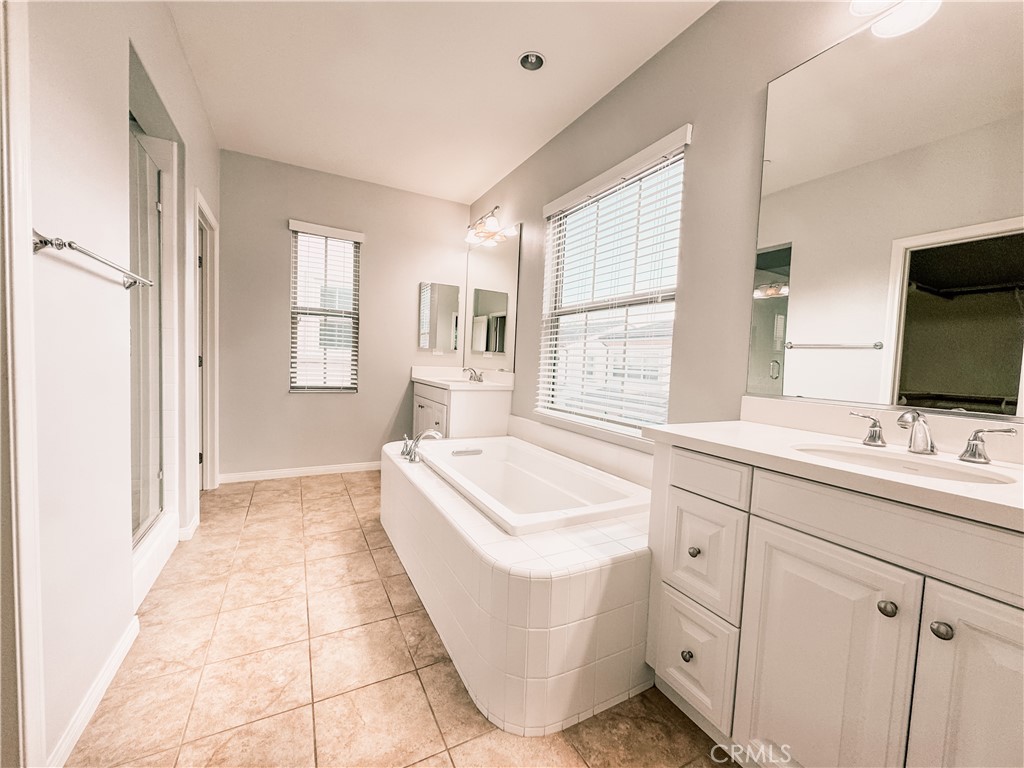 MLS #OC25273734 image #12