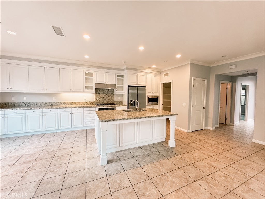 MLS #OC25273734 image #2