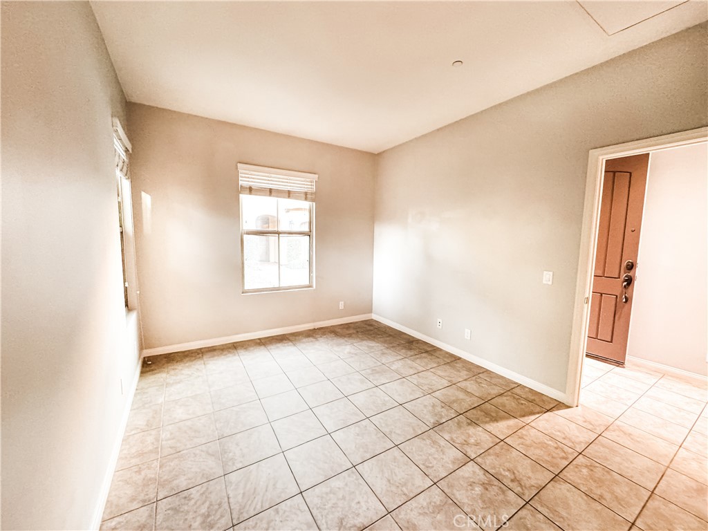 MLS #OC25273734 image #4