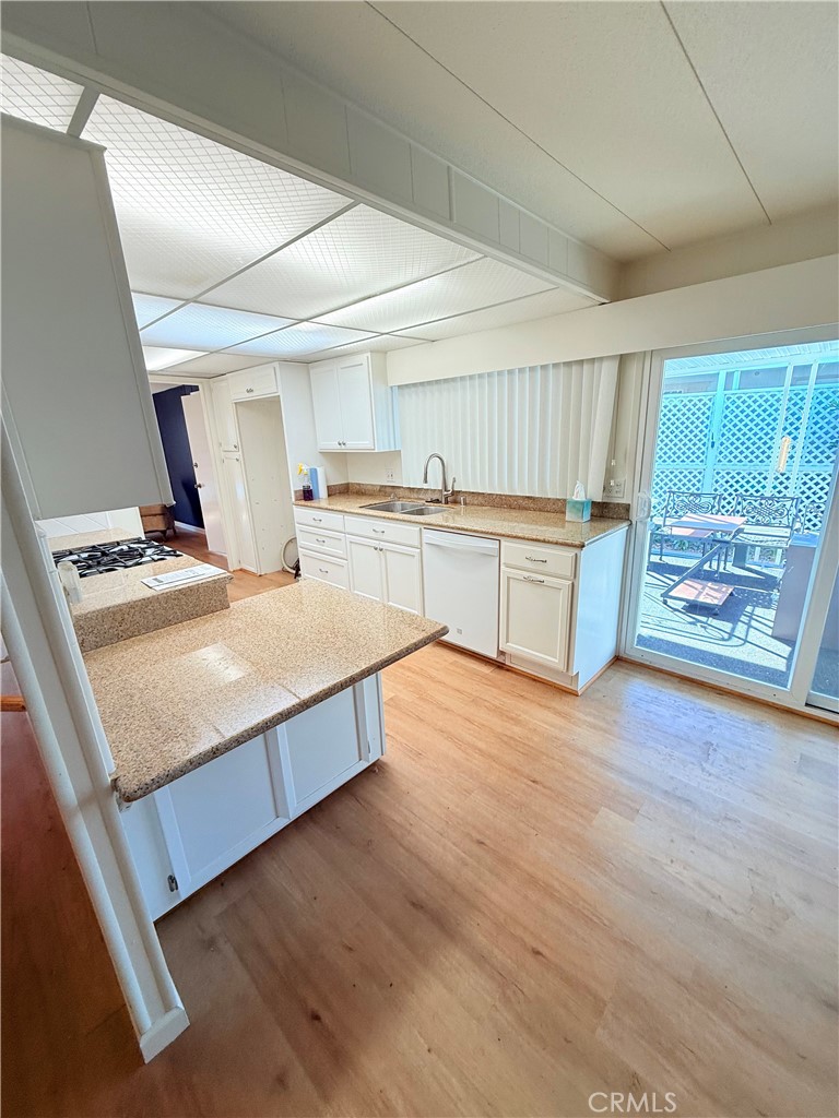 MLS #OC25273742 image #16