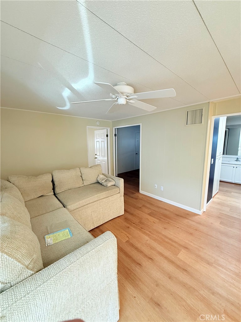 MLS #OC25273742 image #23