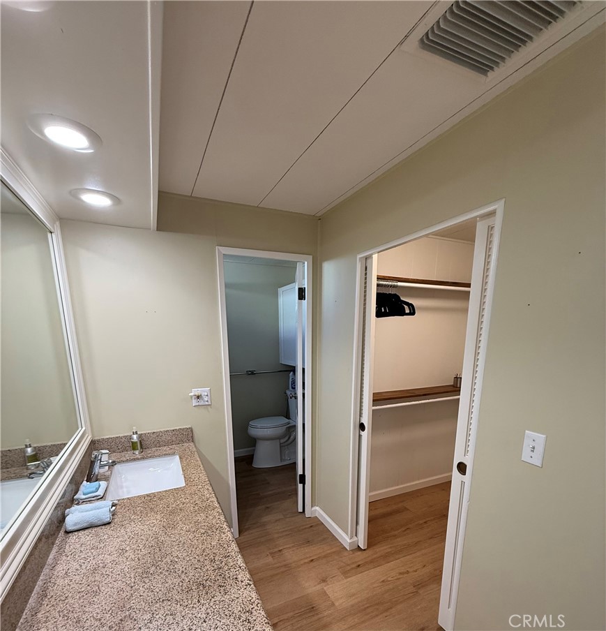 MLS #OC25273742 image #32