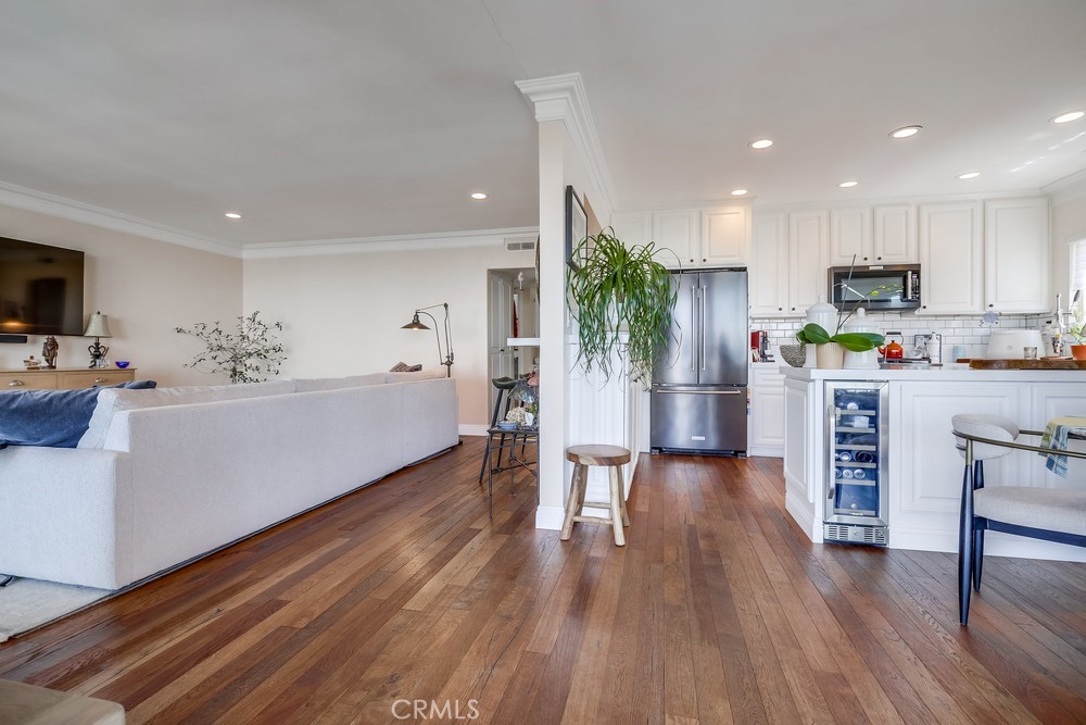 MLS #OC25273743 image #10