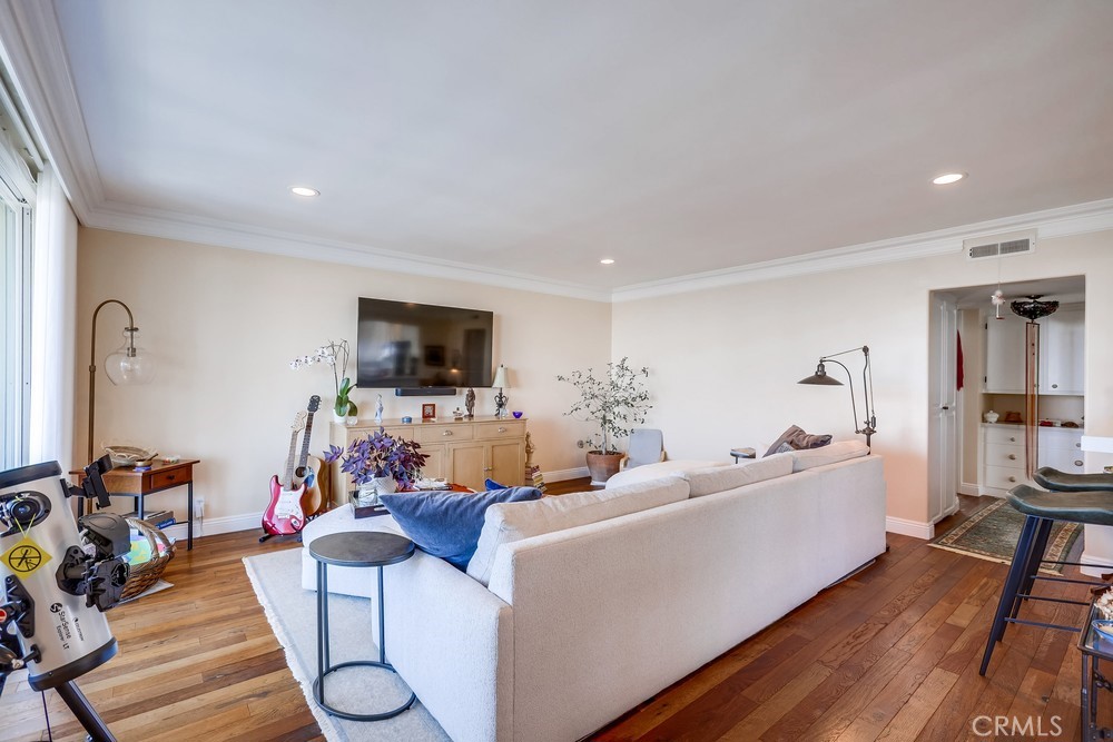 MLS #OC25273743 image #12