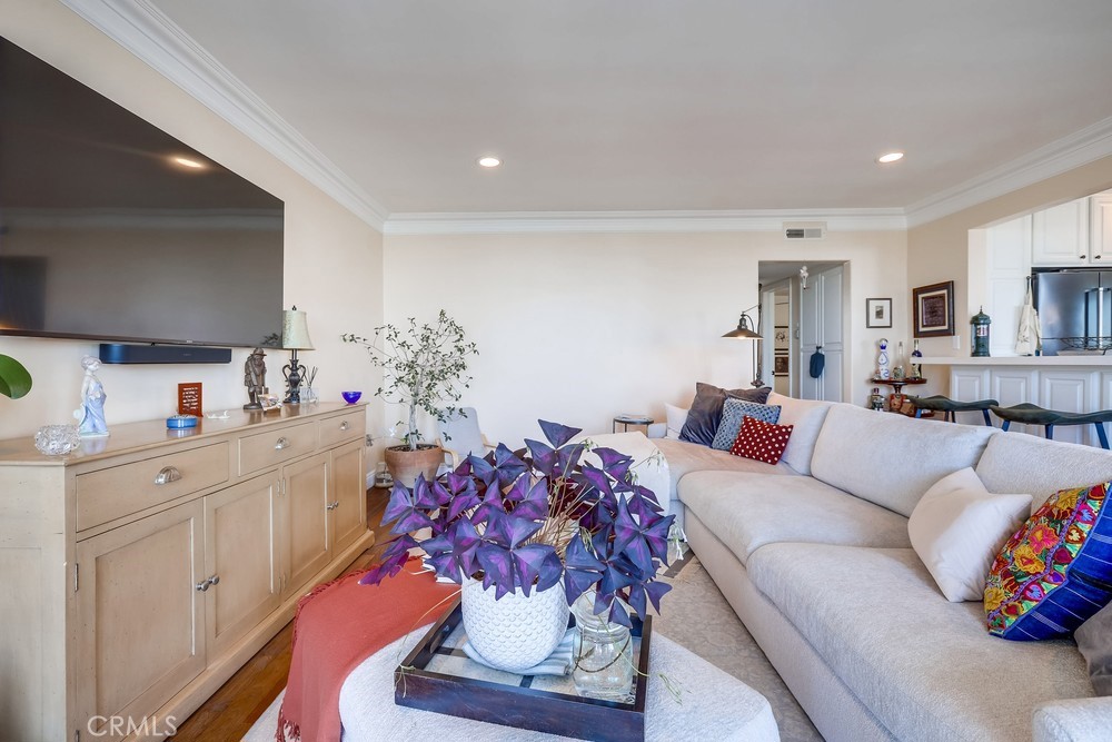 MLS #OC25273743 image #13