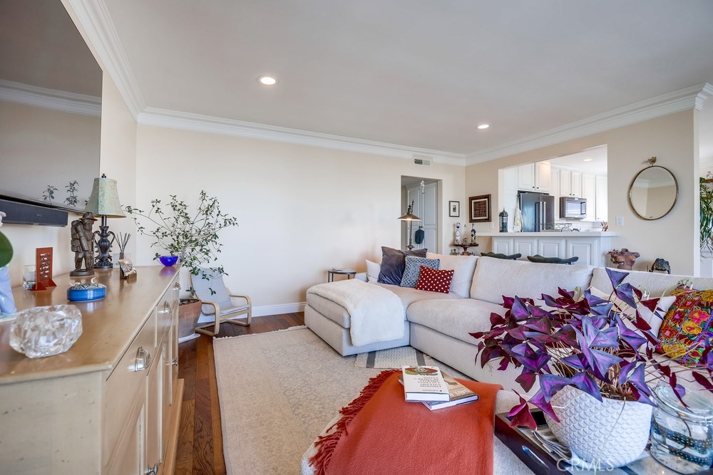 MLS #OC25273743 image #15