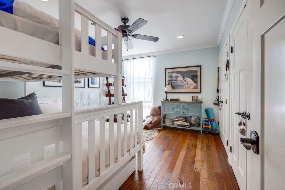 MLS #OC25273743 image #35