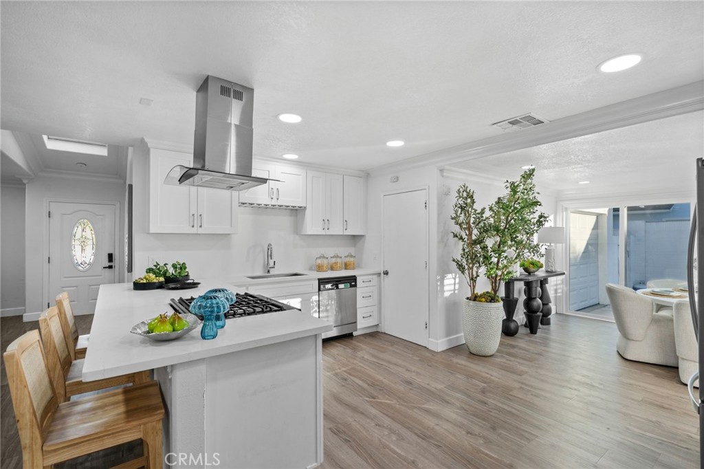 MLS #OC25273753 image #10