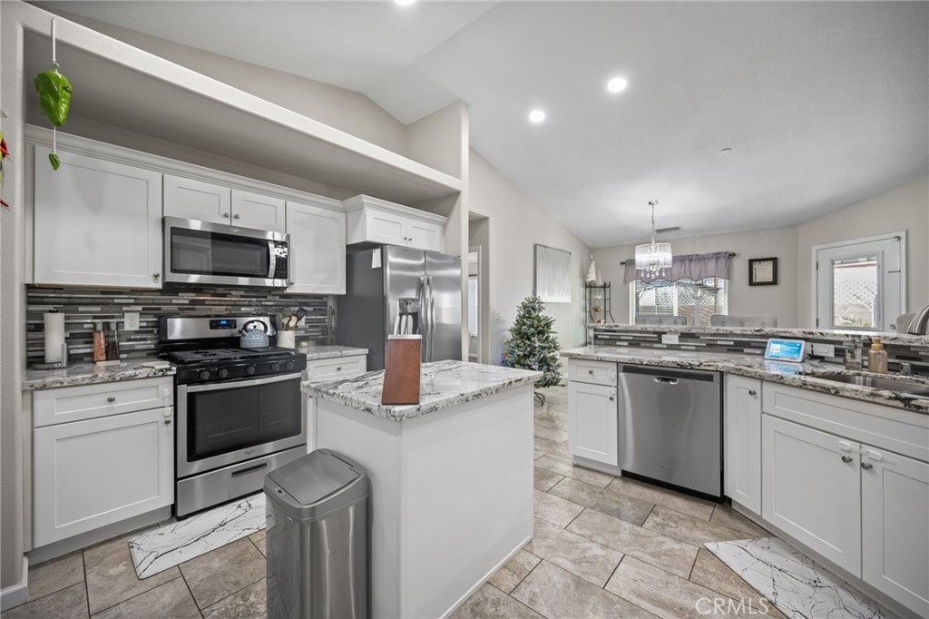 MLS #OC25273757 image #12