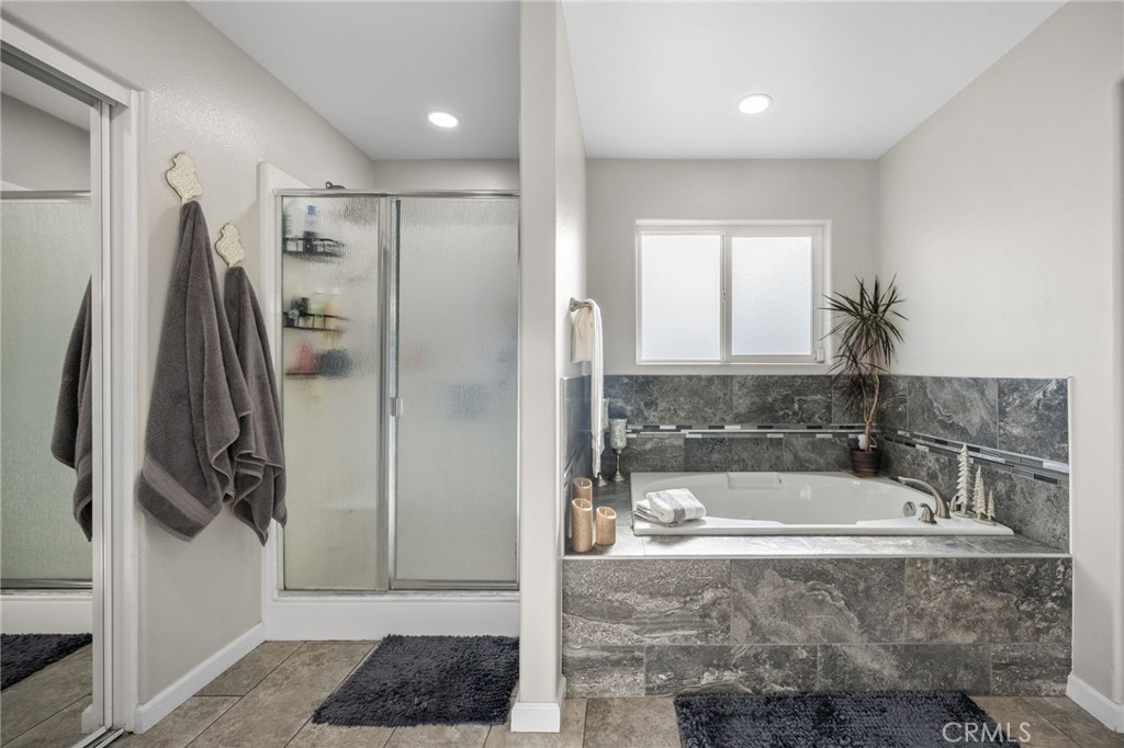 MLS #OC25273757 image #17