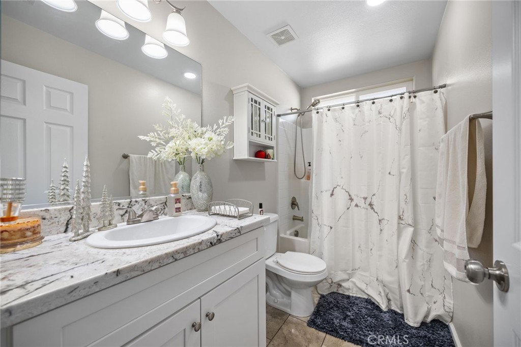 MLS #OC25273757 image #20