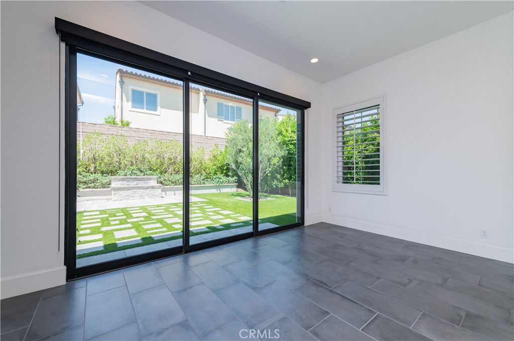 MLS #OC25273769 image #16