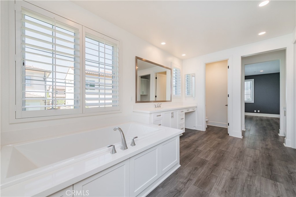 MLS #OC25273769 image #40