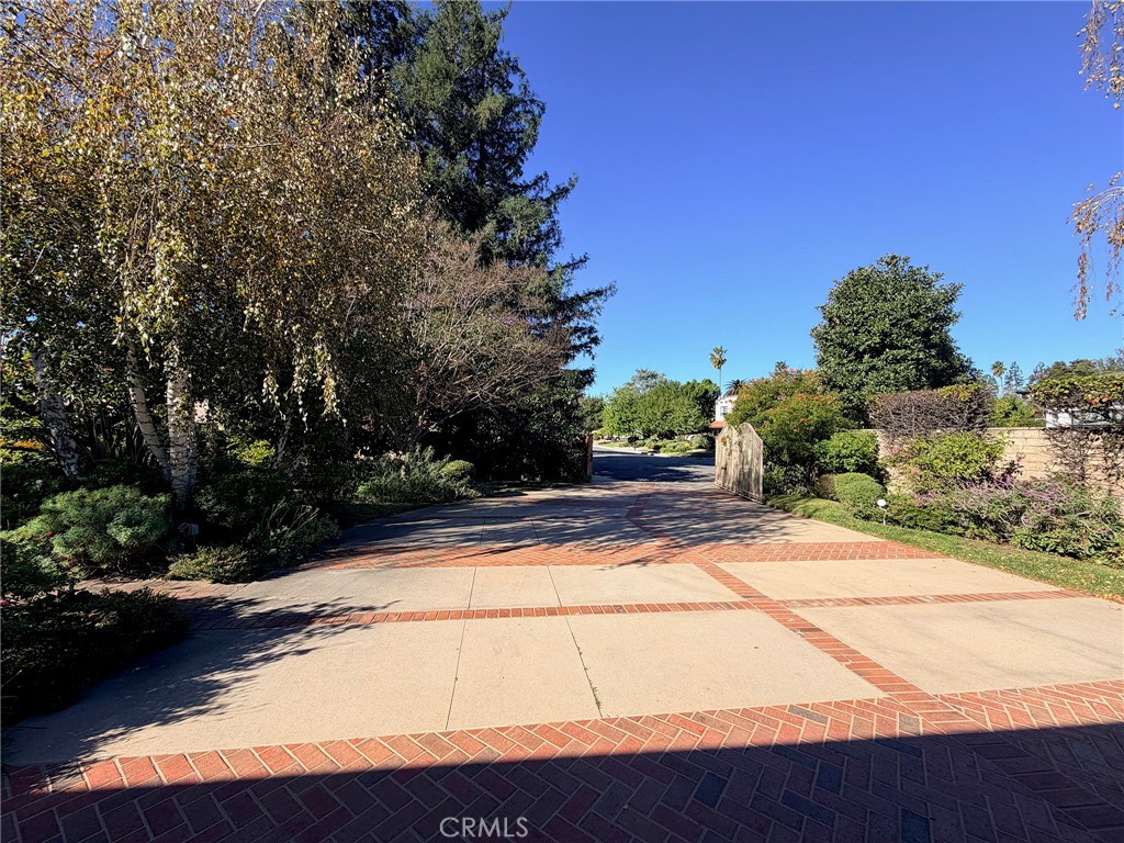 MLS #OC25273790 image #8