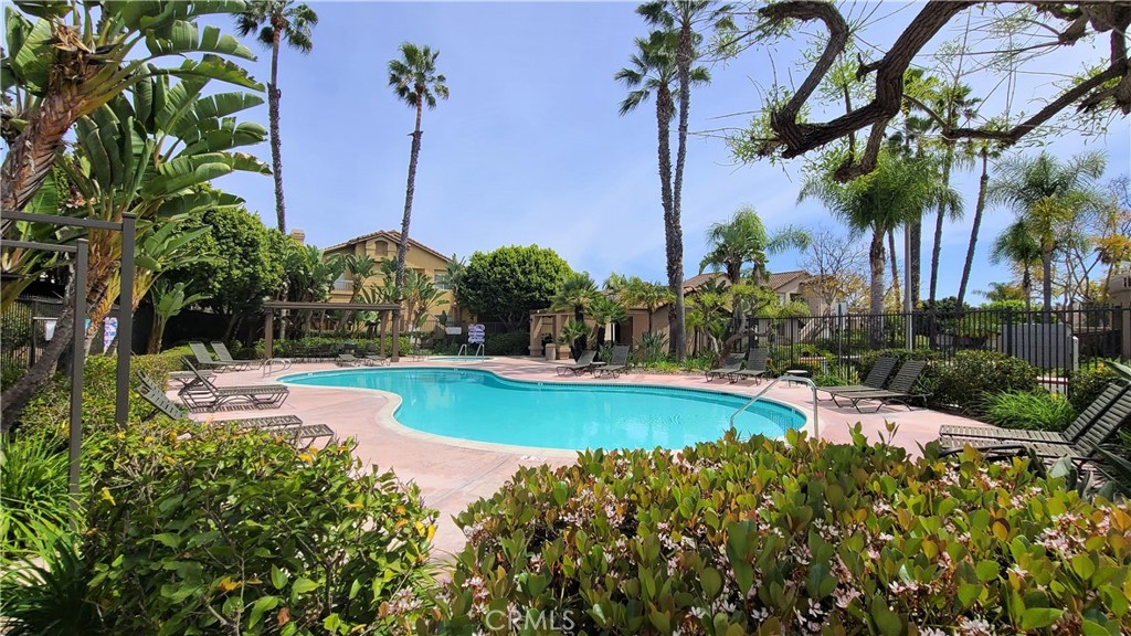 MLS #OC25273791 image #5