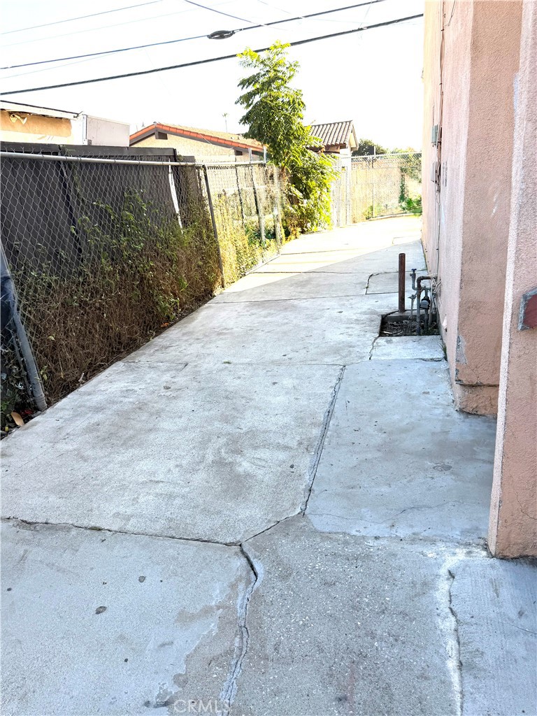 MLS #OC25273804 image #3