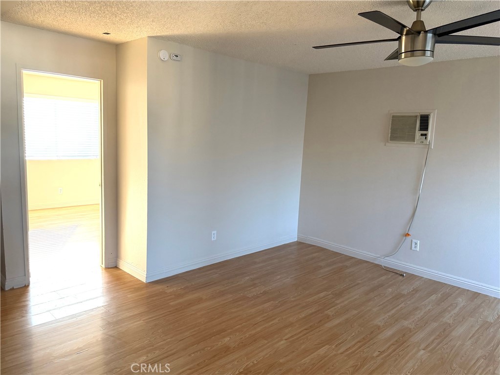 MLS #OC25273804 image #5