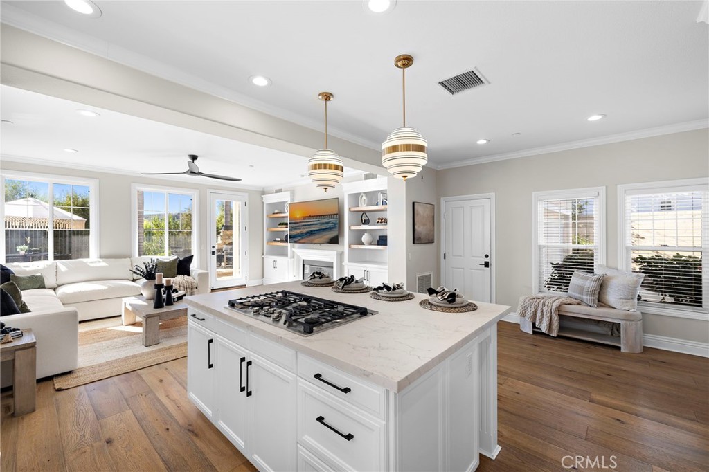 MLS #OC25273809 image #11