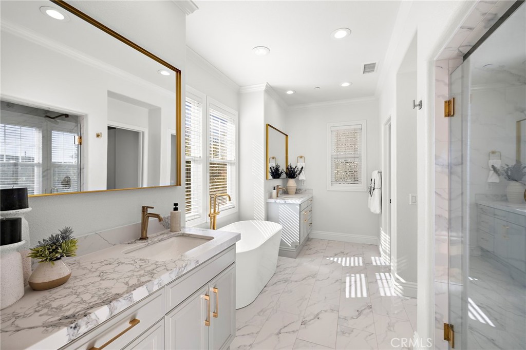 MLS #OC25273809 image #26