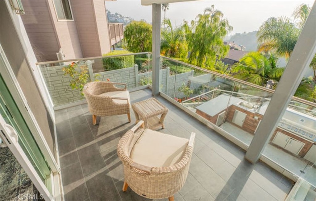 MLS #OC25273831 image #1